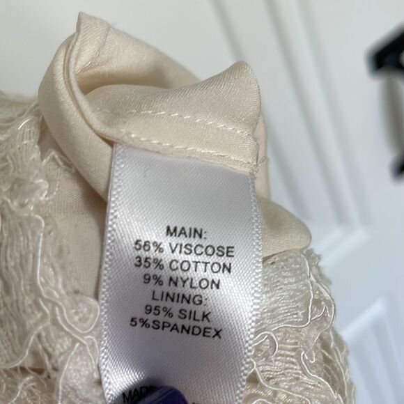 St. John Scoop Neck Lace Top - Picture 5 of 5